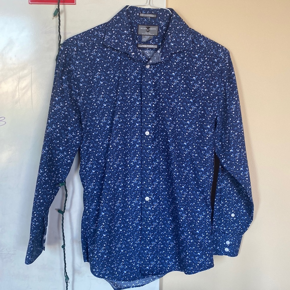 Collared dress shirt